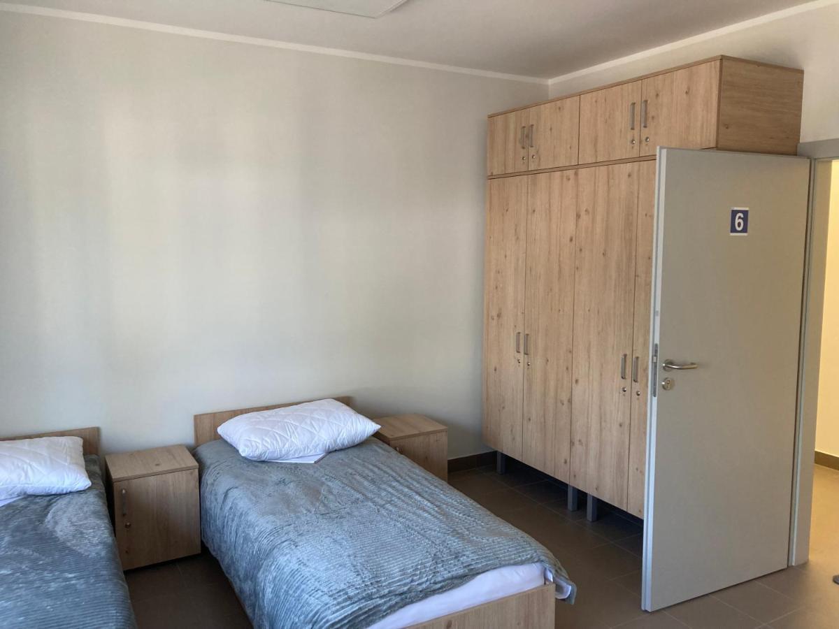 Hostel Przy Stadionie يافوجنا المظهر الخارجي الصورة