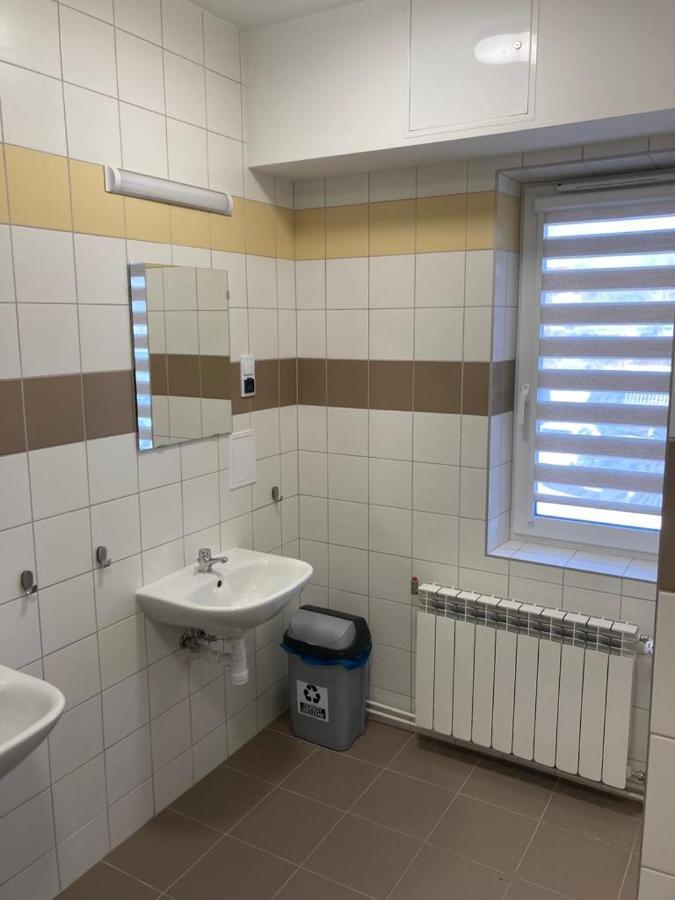 Hostel Przy Stadionie يافوجنا المظهر الخارجي الصورة