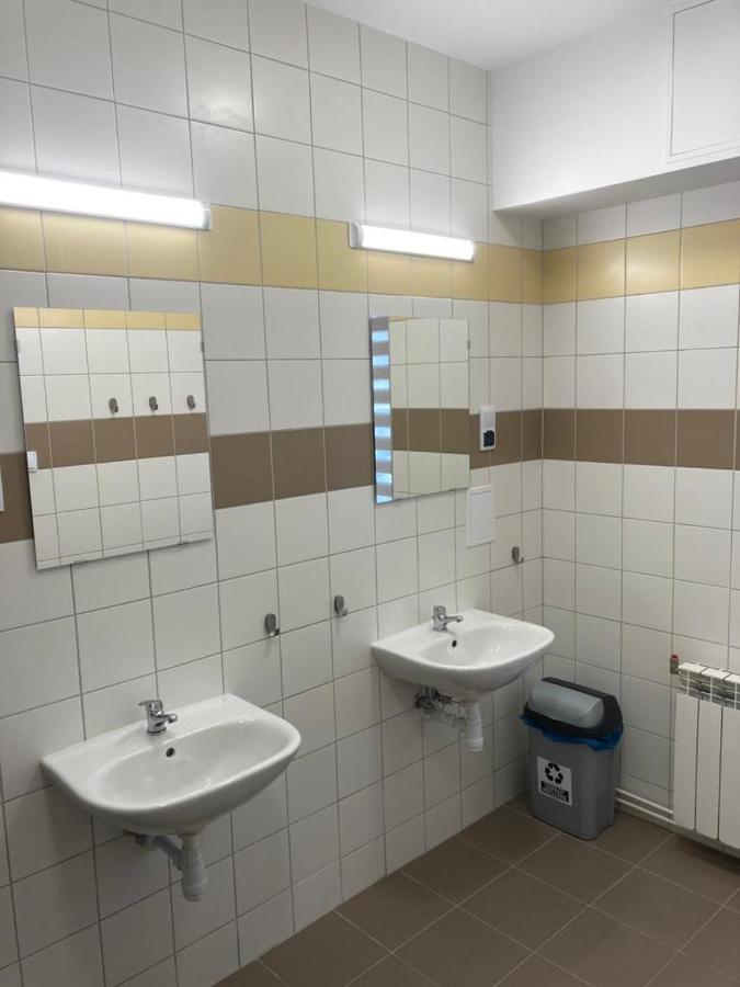 Hostel Przy Stadionie يافوجنا المظهر الخارجي الصورة